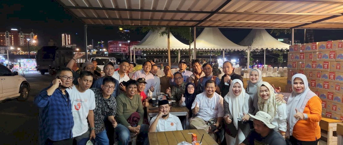 Panitia aksi bersih pantai menggelar rapat persiapan sebelum pelaksaan aksi bersih Sabtu, 5 Agustus besok