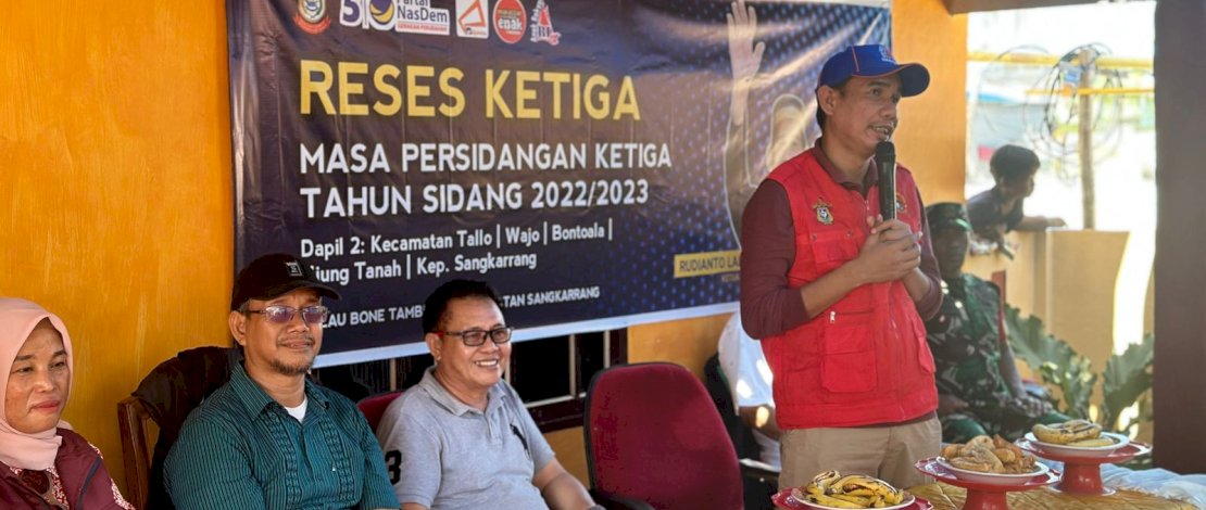 Ketua DPRD Makassar, Rudianto Lallo menggelar reses ketiga masa persidangan ketiga tahun 2022/2023 di Kelurahan, Barrang Caddi, Kecamatan Sangkarrang, Sabtu, 5 Agustus 2023.