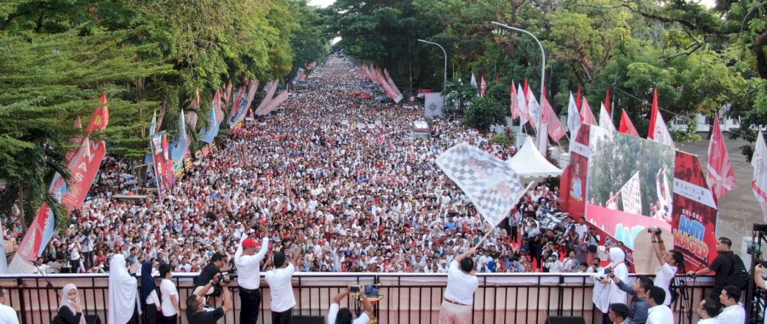 Kolaborasikan Ketum IKA Unhas, Jalan Sehat Anti Mager Diikuti Ratusan Ribu Peserta Kolaborasikan Ketum IKA Unhas, Jalan Sehat Anti Mager Diikuti Ratusan Ribu Peserta