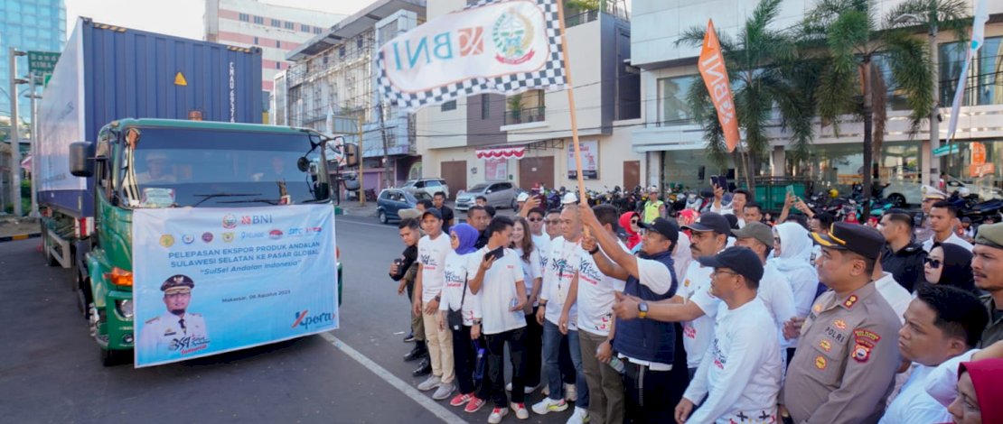 Gubernur Sulsel, Andi Sudirman Sulaiman melepas ekspor produk Andalan Sulsel senilai Rp1,43 triliun ke pasar global.