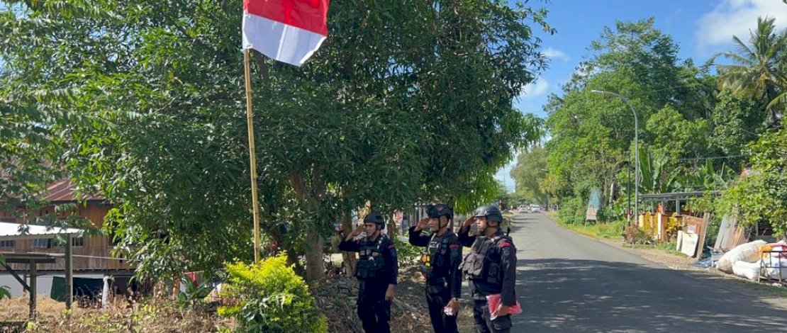 Memperingati HUT Ke-78 Kemerdekaan Republik Indonesia, masyarakat diimbau mengibarkan Bendera Merah Putih mulai tanggal 1 sampai 31 Agustus 2023.
Memperingati HUT Ke-78 Kemerdekaan Republik Indonesia, masyarakat diimbau mengibarkan Bendera Merah Putih mulai tanggal 1 sampai 31 Agustus 2023.