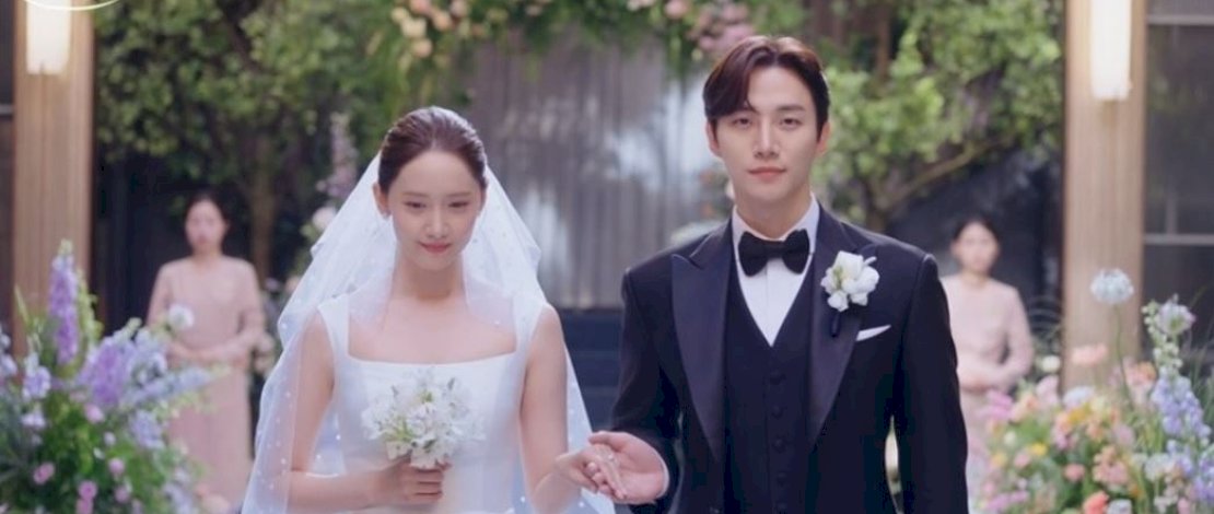 Scene pernikahan Go-won dan Choen Sarang dalam episode terakhir drama JTBC, King the Land yang meraih rating tertinggi