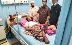 Wabup Saiful Arif dan Pimpinan Baznas Selayar Besuk Pasien di PJT RS Wahidin