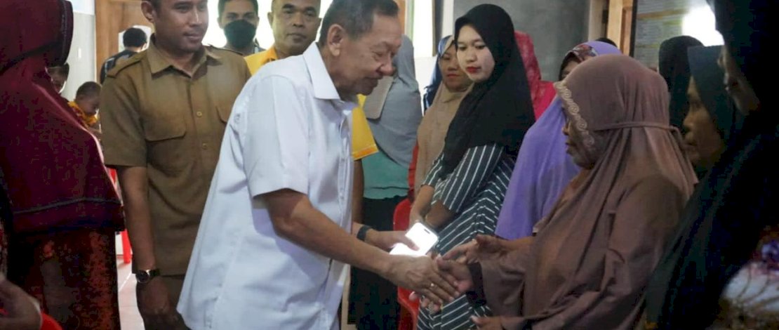 Untuk memastikan pembangunan SPALDS tersebut tepat sasaran dan sesuai perencanaan, Hamka B Kady turun langsung melakukan peninjauan di Desa Patikarya, Senin, 7 Agustus 2023.