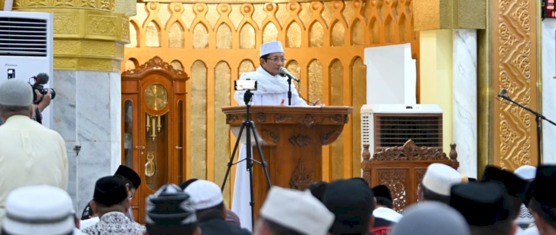 Gerakan Sulsel Mengaji menghadirkan penceramah Prof. Dr. K.H. Nasaruddin Umar, M.A dengan tema "Raih Bahagiamu Dunia Akhirat Dengan Al-Qur'an".