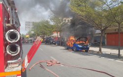 Mobil Berlogo Singa Terbakar di Makassar, Penyebab dan Pemilik Belum Diketahui