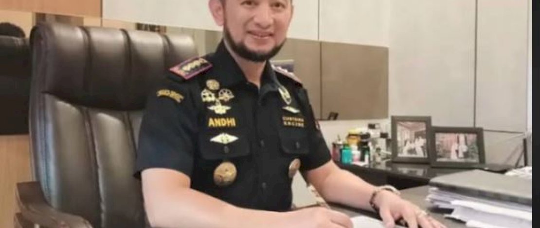  Kepala Bea Cukai Makassar, Andhi Pramono.