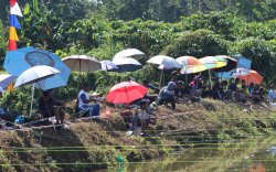 Piala Bergilir Lomba Mancing: Peserta se-Tana Luwu Bersaing di Acara HUT Kemerdekaan di Bintang Maelo Fish Farm