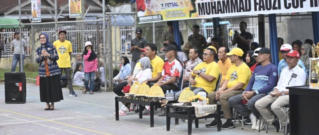 Bupati Luwu Utara, Indah Putri Indriani, menghadiri Turnamen&nbsp;Futsal Muhammad Fauzi Cup III.