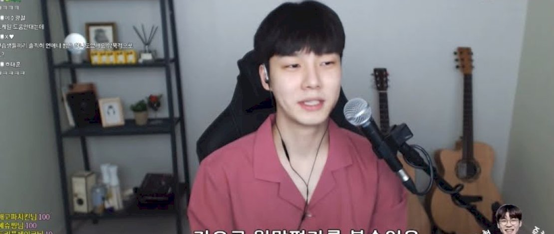 
H.O berbagi bahwa di JYP Entertainment, trainee tidak diizinkan untuk menyanyikan lagu-lagu Korea saat evaluasi bulanan!