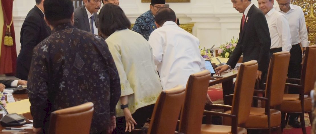 Presiden Jokowi tiba di ruang ratas, di Istana Merdeka, Jakarta, Senin (14/08/2023). Presiden Jokowi tiba di ruang ratas, di Istana Merdeka, Jakarta, Senin (14/08/2023).