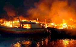 52 Kapal Terbakar di Pelabuhan Jongor Tegal 