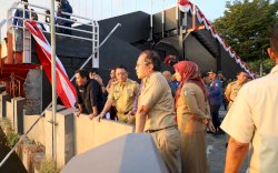 Jelang Upacara HUT RI ke-78, Danny Cek Kesiapan di Anjungan City of Makassar