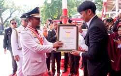 Galakkan Sulsel Anti Mager, Gubernur Andi Sudirman Terima Penghargaan Museum Rekor MURI