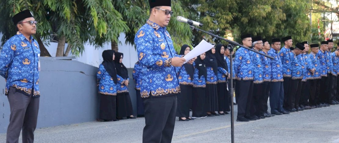 Upacara Bendera dalam rangka memperingati Hari Ulang Tahun (HUT) Kemerdekaan Republik Indonesia ke 78 Tahun 2023 Lingkup Pemerintah Kabupaten Kepulauan Selayar berlangsung di Halaman Kantor Bupati Kepulauan Selayar, Kamis, 17 Agustus 2023.