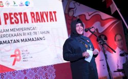 Ketua TP PKK Makassar Hadiri Pesta Rakyat HUT ke 78 RI Kecamatan Mamajang