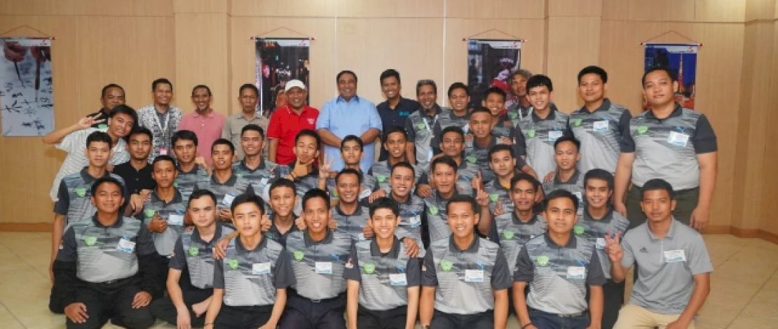 Bupati Maros, Chaidir Syam, melaksanakan kunjungan langsung ke pusat pelatihan Lembaga Pelatihan Kerja (LPK) Yayasan SHIN Indonesia di Kabupaten Maros.