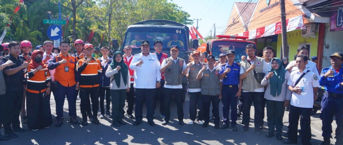 Antisipasi Dampak Kemarau Panjang di Maros, Tim satgas air bersih Salurkan Air ke Titik Lokasi Kekeringan