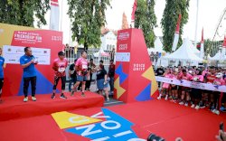 Danny Pomanto Ikut Ramaikan Bank Jateng Friendship Run Bersama Ribuan Runners Makassar