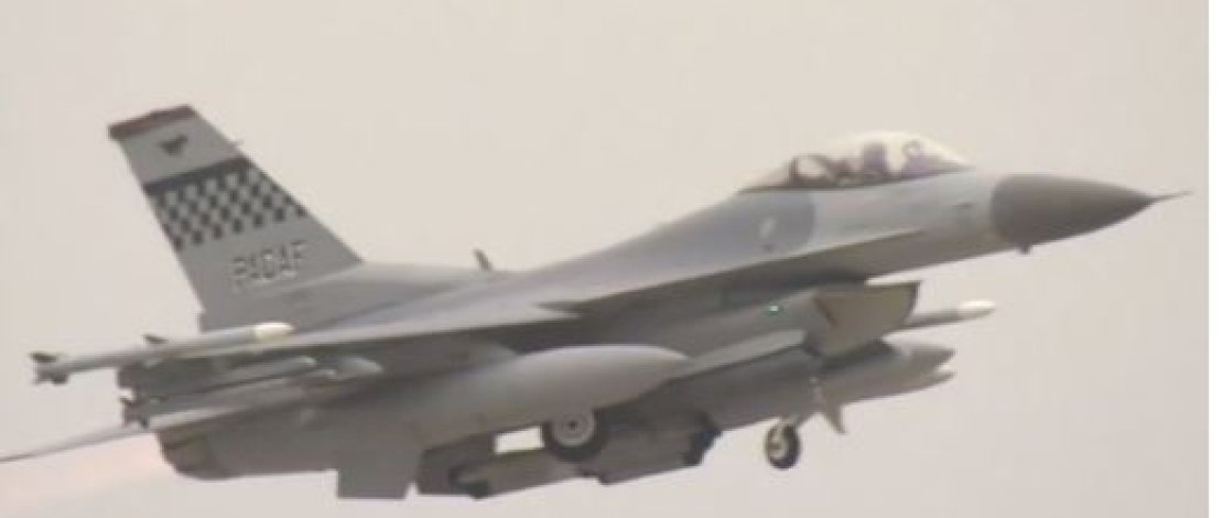 Pesawat tempur F-16 buatan AS Pesawat tempur F-16 buatan AS
