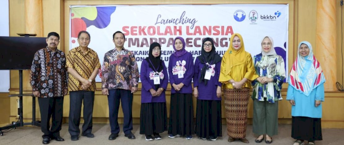 Kepala Perwakilan BKKBN Provinsi Sulawesi Selatan, Andi Ritamariani, melaunching Sekolah Lanjut Usia (Lansia) Mappadeceng, di Ruang Masagena Kantor BKKBN Sulsel, Sabtu, 27 Mei 2023. Kepala Perwakilan BKKBN Provinsi Sulawesi Selatan, Andi Ritamariani, melaunching Sekolah Lanjut Usia (Lansia) Mappadeceng, di Ruang Masagena Kantor BKKBN Sulsel, Sabtu, 27 Mei 2023.