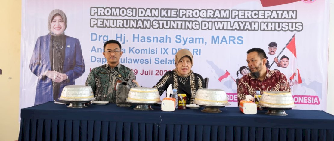 Promosi dan Komunikasi, Informasi dan Edukasi (KIE) Program Percepatan Penurunan Stunting di Wilayah Khusus bersama Anggota Komisi IX DPR RI, Hasnah Syam, di Gedung PGRI Kabupaten Wajo, Sabtu, 29 Juli 2023.