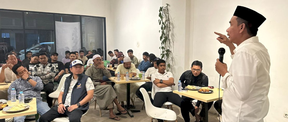 Ketua DPRD Makassar Rudianto Lallo melakukan silaturahmi dengan ratusan aktivis dan pemuda Kabupaten Takalar. Ketua DPRD Makassar Rudianto Lallo melakukan silaturahmi dengan ratusan aktivis dan pemuda Kabupaten Takalar.
