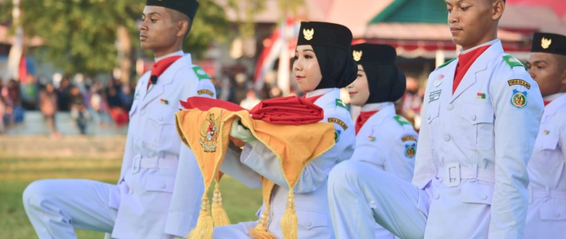 Para siswa yang bertugas sebagai Paskibra pada HUT Kemerdekaan RI di Kepulauan Selayar.