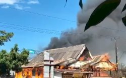 Kebakaran Melanda Dusun Labuange, 2 Rumah Ludes Terbakar