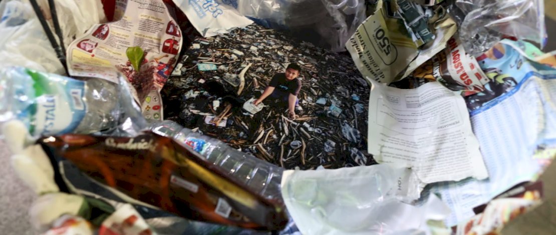 Lewat Foto, Andi Fauzan Bercerita Tentang Kepedulian Masyarakat di Event F8 Makassar