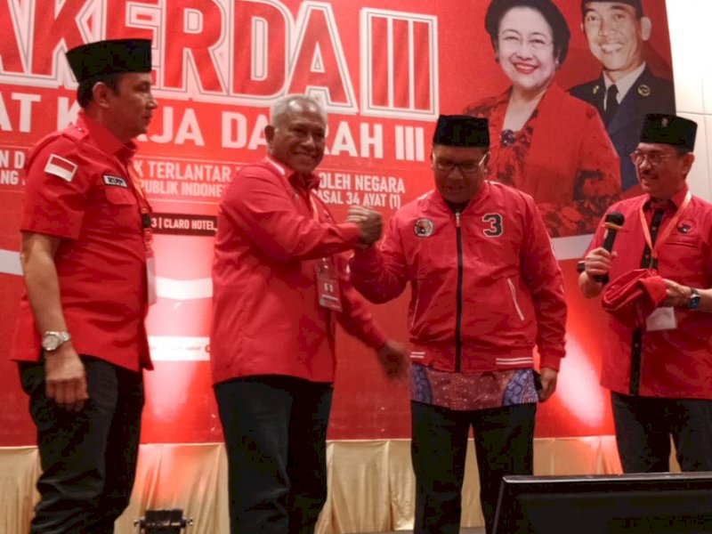 Danny Pomanto 'Ganti Baju' di Rakerda PDIP Sulsel