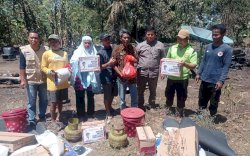 BPBD Sulsel Serahkan Bantuan Gubernur ke Korban Kebakaran di Bantaeng