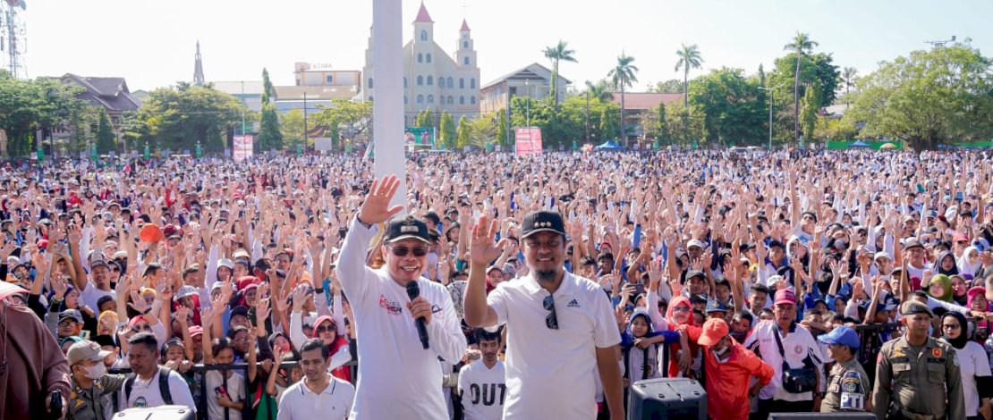 Pelaksanaan gerakan Sulsel Anti Mager dilepas langsung oleh Gubernur Sulsel, Andi Sudirman Sulaiman, didampingi Wali Kota Parepare, Taufan Pawe, Selasa, 29 Agustus 2023.