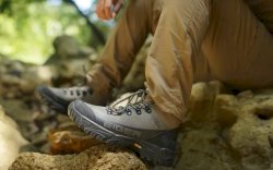 Sepatu-sepatu Pria yang Menambah Kesan Sporty, Casual, dan Maskulin  &nbsp;