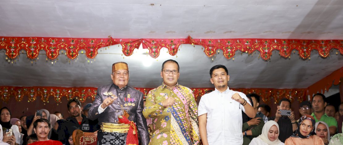 Danny Pomanto menghadiri Pesta Adat Je'ne-Je'ne Sappara di Kecamatan Tarowang, Jeneponto.