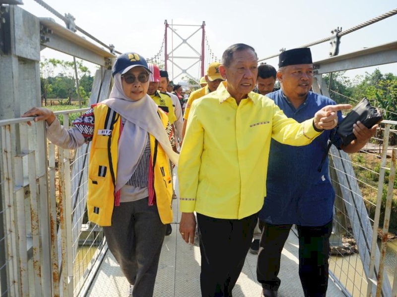 Buka Akses Desa Terisolir, Hamka B Kady Resmikan Jembatan Gantung Pammukkulu di Takalar