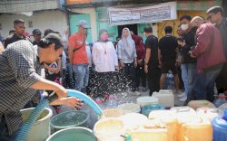 Fatmawati Rusdi Tinjau Wilayah Kekeringan di Kecamatan Ujung Tanah