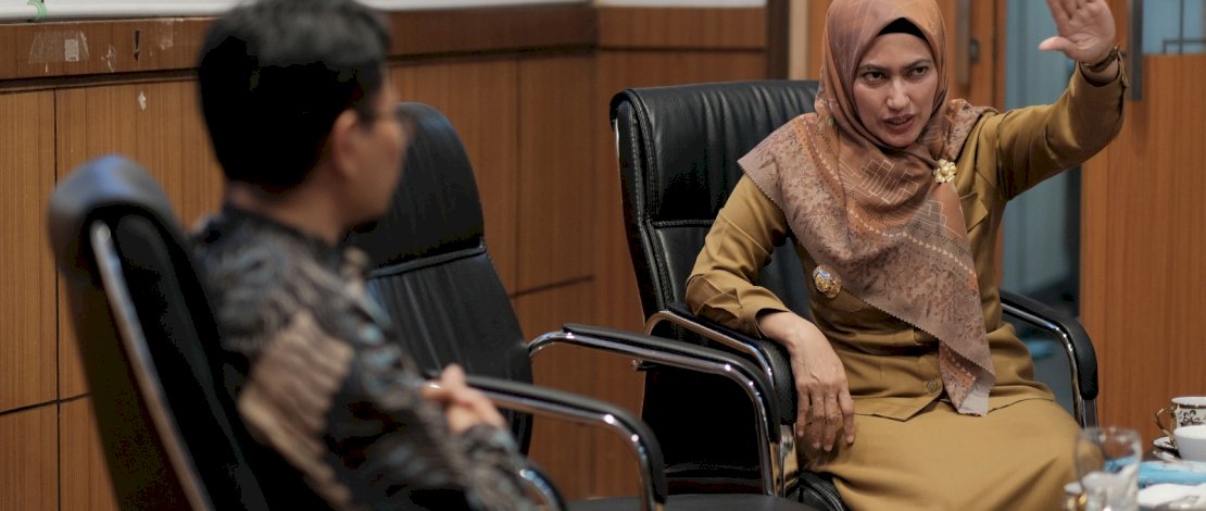 Bupati Luwu Utara, Indah Putri Indriani, menerima kedatangan Tim Fact Finding Pemuda Pelopor dari Kementerian Pemuda dan Olahraga (Kemenpora), Selasa, 5 September 2023, di Ruang Kerja Bupati. Bupati Luwu Utara, Indah Putri Indriani, menerima kedatangan Tim Fact Finding Pemuda Pelopor dari Kementerian Pemuda dan Olahraga (Kemenpora), Selasa, 5 September 2023, di Ruang Kerja Bupati.