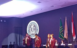 Sidang Senat Penerimaan Mahasiswa Baru , UC Makassar Terima Ratusan Maba