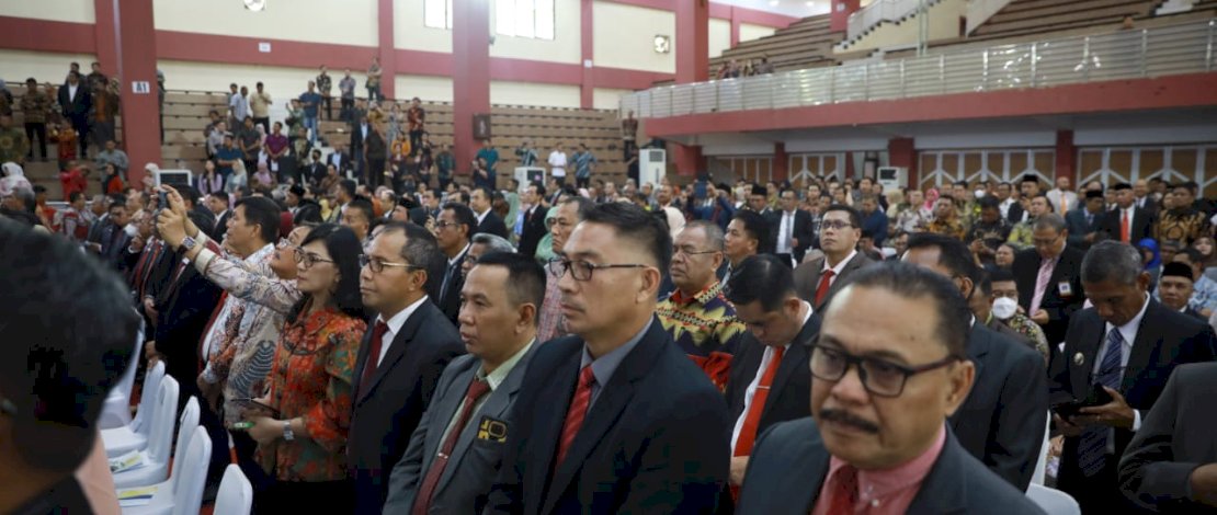 Danny Pomanto Hadiri Pengukuhan Profesor Kehormatan Pius Lustrilanang 