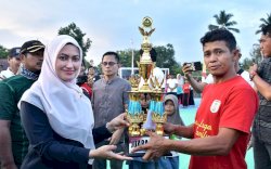 Pondan United FC Rebut Piala Utama Turnamen Futsal Batu Alang Cup 2023