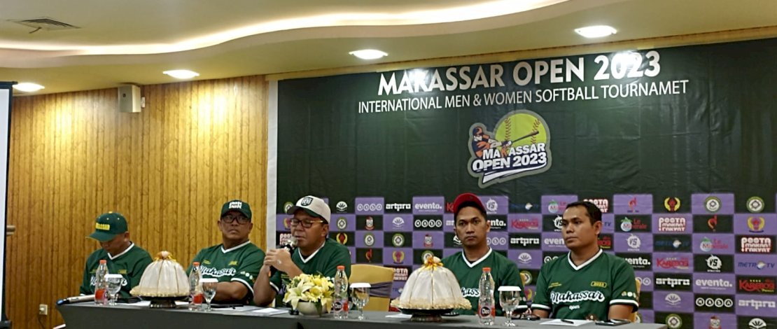 Konferensi pers pelaksanaan Makassar Open  International Men's and Woman's Softball Tournament  2023