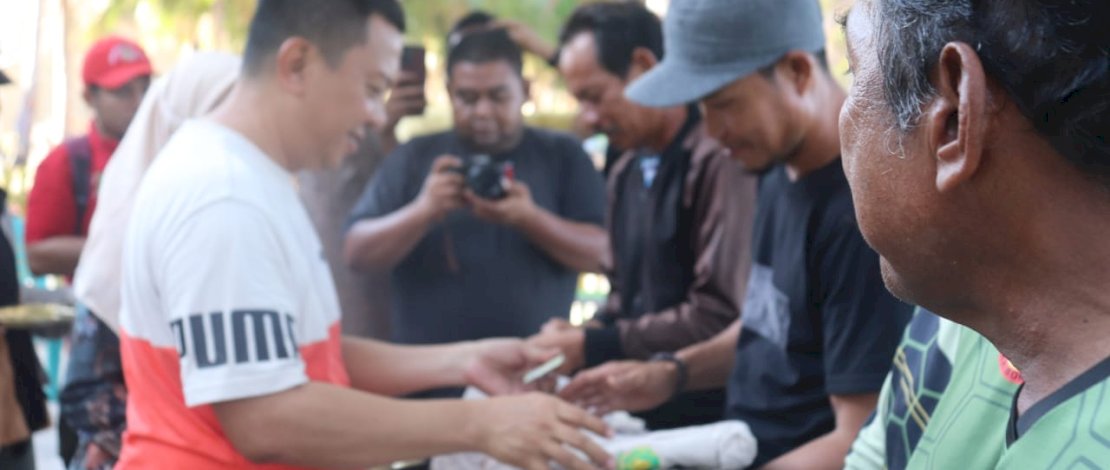 Bupati Kepulauan Selayar, Muh Basli Ali berkesempatan mengukuhkan secara resmi Masyarakat Mitra Polhut (MMP), di Pulau/Desa Jinato, Minggu, 10 September 2023. Bupati Kepulauan Selayar, Muh Basli Ali berkesempatan mengukuhkan secara resmi Masyarakat Mitra Polhut (MMP), di Pulau/Desa Jinato, Minggu, 10 September 2023.