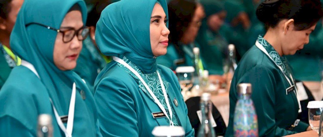 Penjabat (Pj) Ketua Tim Penggerak Pemberdayaan Kesejahteraan Keluarga (TP PKK) Provinsi Sulawesi Selatan, Sofha Marwah Bahtiar menghadiri Rapat Koordinasi Nasional (Rakornas) TP PKK Se-Indonesia Tahun 2023, di Hotel Bidakara, Pancoran, Jakarta Selatan. Penjabat (Pj) Ketua Tim Penggerak Pemberdayaan Kesejahteraan Keluarga (TP PKK) Provinsi Sulawesi Selatan, Sofha Marwah Bahtiar menghadiri Rapat Koordinasi Nasional (Rakornas) TP PKK Se-Indonesia Tahun 2023, di Hotel Bidakara, Pancoran, Jakarta Selatan.
