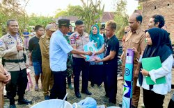 Kunjungi Korban Kebakaran, Pj Bupati Takalar Serahkan Bantuan 