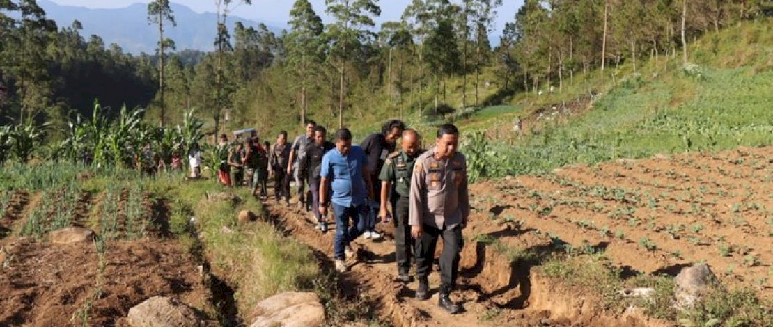 Pria Lansia Berusia 61 tahun Hilang Saat Mendaki Gunung Bawakaraeng, Tim SAR Turun Tangan Pria Lansia Berusia 61 tahun Hilang Saat Mendaki Gunung Bawakaraeng, Tim SAR Turun Tangan