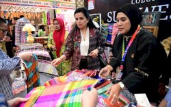 Dua Hari,  Dekranasda Sulsel Raih Rp 122,5 Juta Penjualan Produk UMKM di Pameran Kriyanusa