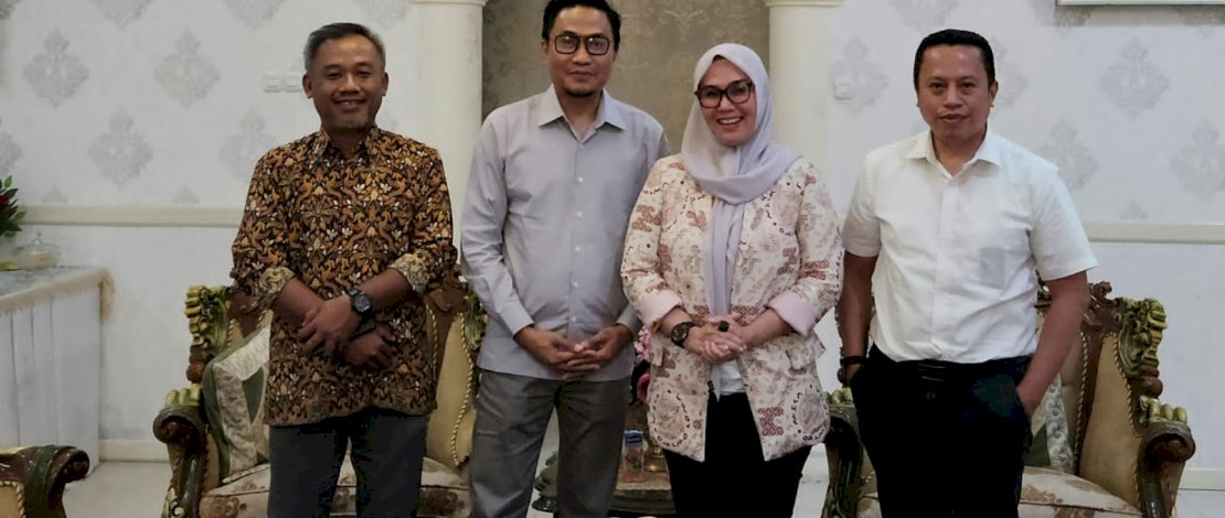 Tim seleksi Komisi Penyiaran Indonesia (KPID) Sulsel menemui Ketua DPRD Sulsel, Andi Ina Kartika Sari, di Rumah Jabatan Ketua DPRD, Senin malam, 18 September 2023. Tim seleksi Komisi Penyiaran Indonesia (KPID) Sulsel menemui Ketua DPRD Sulsel, Andi Ina Kartika Sari, di Rumah Jabatan Ketua DPRD, Senin malam, 18 September 2023.