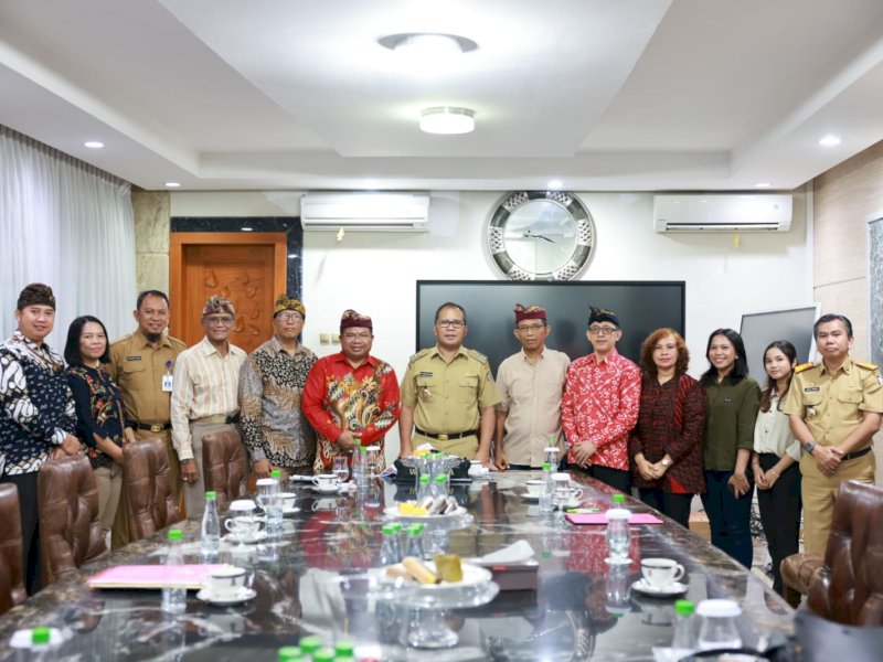 Danny Siap Hadiri Undangan PHDI Sulsel dalam  Peringatan  50 Tahun Pura Giri Natha, Bukti Makassar Kota inklusif 