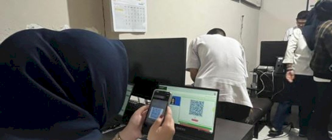Dukcapil Makassar Hadirkan Pelayanan Mobile Aktivasi IKD&nbsp; di Kantor&nbsp;Diskominfo